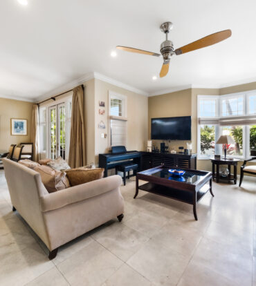 BRITANNIA KINGS COURT WITH TWO DOCK OPTIONS AVAILABLE