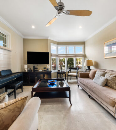 BRITANNIA KINGS COURT WITH TWO DOCK OPTIONS AVAILABLE