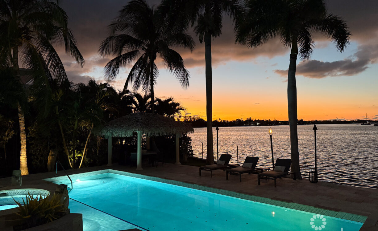 CRYSTAL HARBOUR - OCEAN FRONT HOME