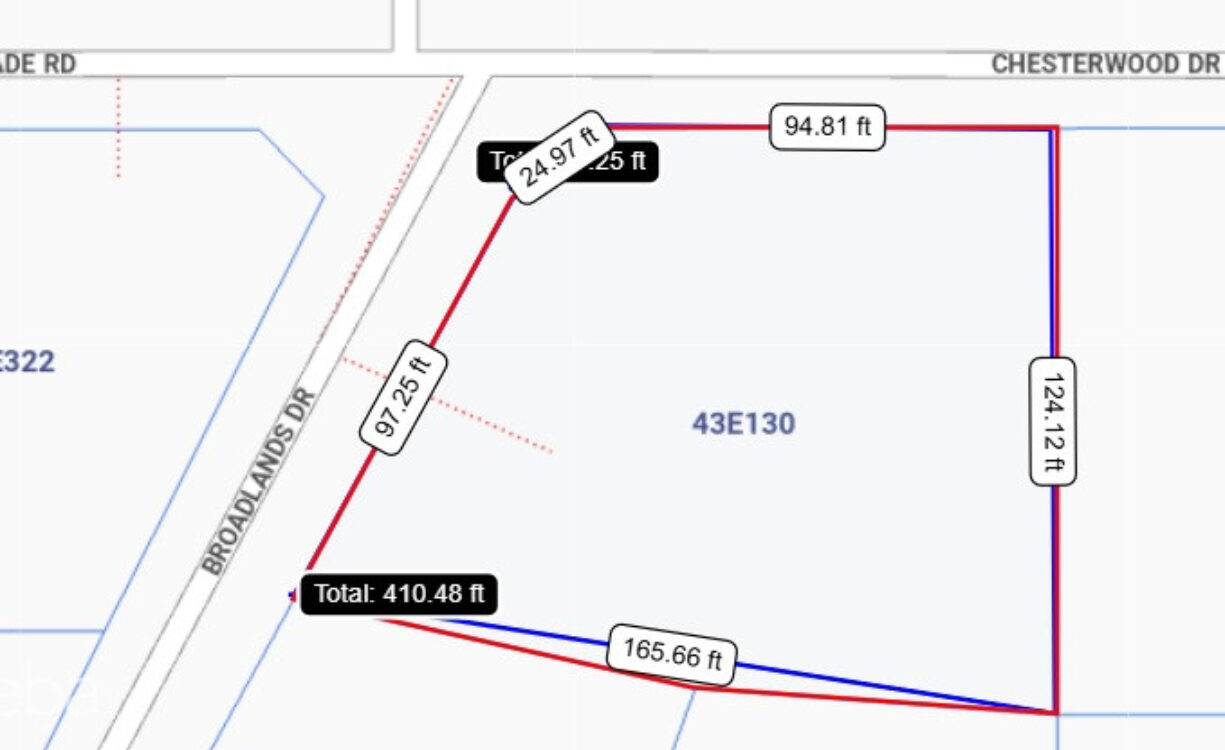 LARGE CORNER LOT .366 ACRE IN LOOKOUT GARDENS