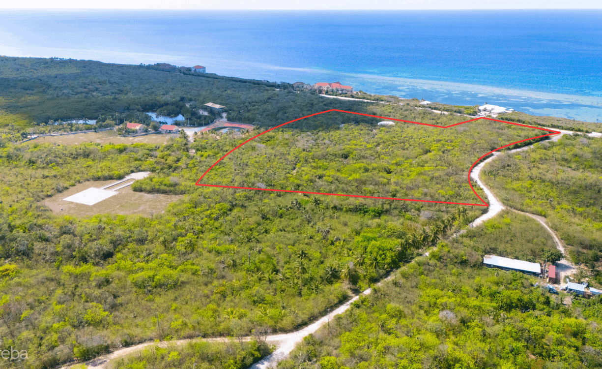 ELEVATED 11.43-ACRE PARCEL IN EAST END