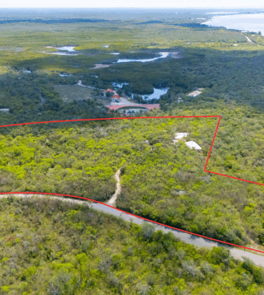 ELEVATED 11.43-ACRE PARCEL IN EAST END