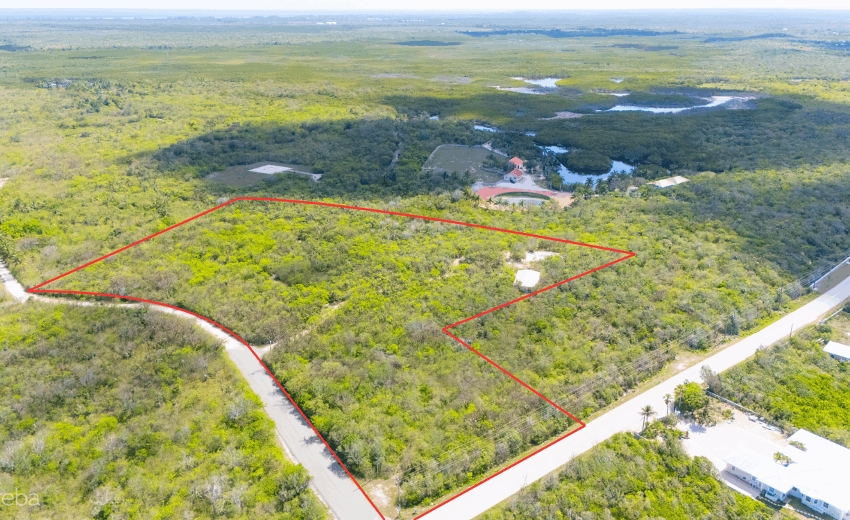 ELEVATED 11.43-ACRE PARCEL IN EAST END