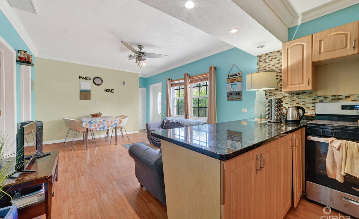 BENNETT VILLAS 2 BEDROOM CONDO