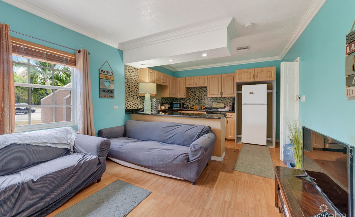 BENNETT VILLAS 2 BEDROOM CONDO