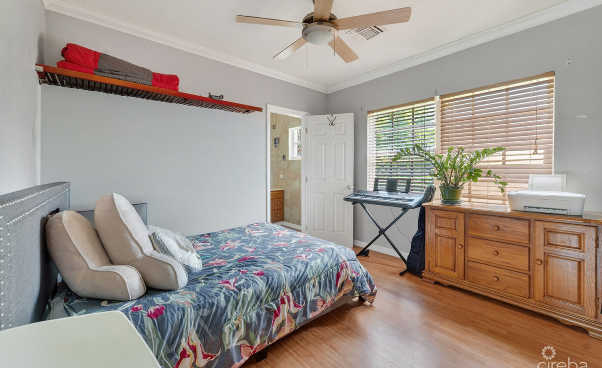 BENNETT VILLAS 2 BEDROOM CONDO