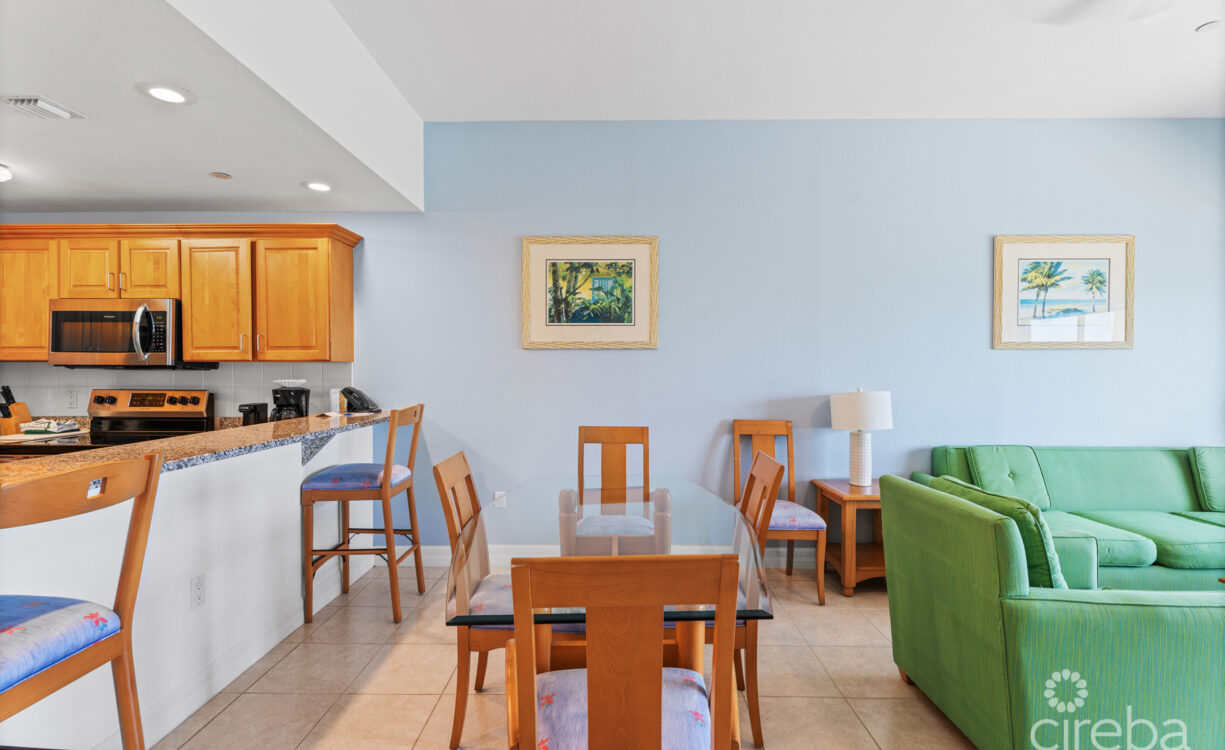 CASTAWAY COVE - 2 BED BEACHFRONT CONDO