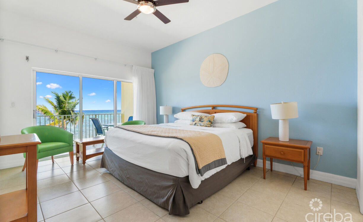 CASTAWAY COVE - 2 BED BEACHFRONT CONDO