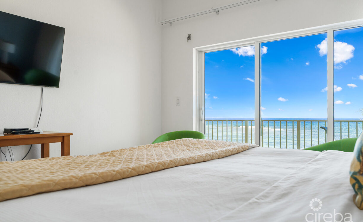 CASTAWAY COVE - 2 BED BEACHFRONT CONDO