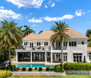 PINEAPPLE HOUSE, A VISTA DEL MAR ESTATE