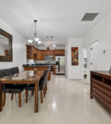 2 BEDROOM CONDO IN LANTERN POINT