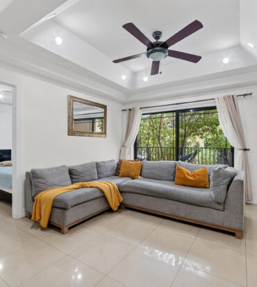 2 BEDROOM CONDO IN LANTERN POINT