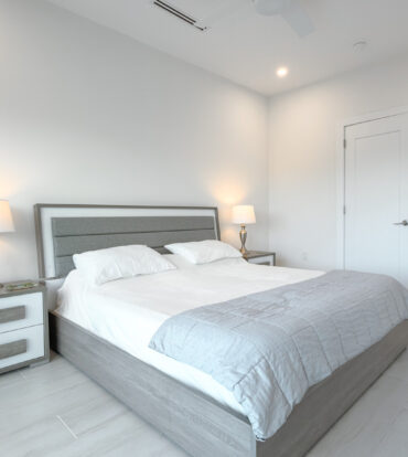 THE LAGOONS 2 BED WATERFRONT TOWNHOUSE