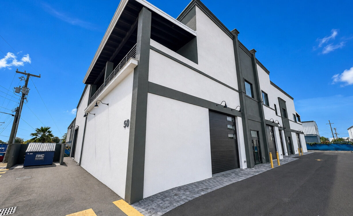 PRIME LOCATION - LEASED INVESTMENT WAREHOUSE