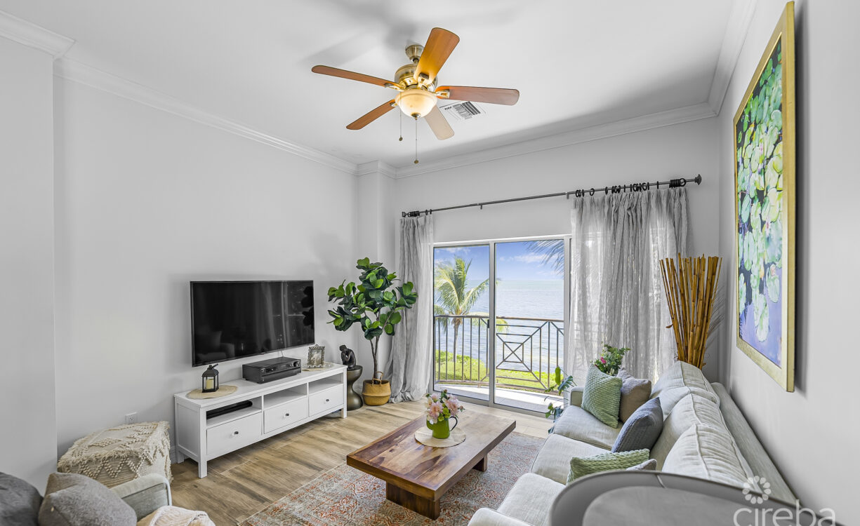 HARBOUR POINT OCEANFRONT 3 BED PLUS OFFICE
