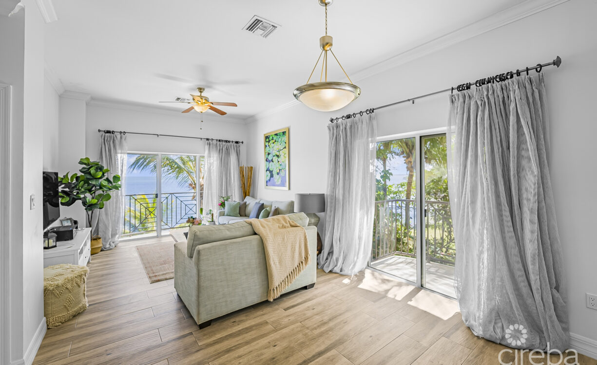 HARBOUR POINT OCEANFRONT 3 BED PLUS OFFICE
