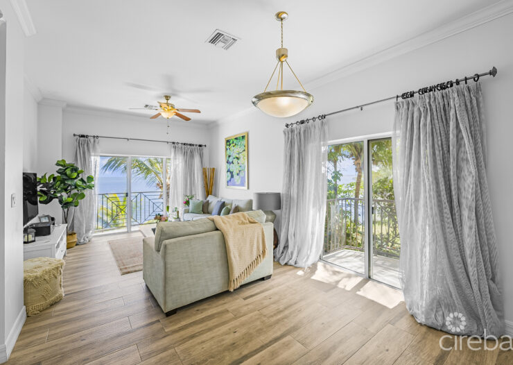 HARBOUR POINT OCEANFRONT 3 BED PLUS OFFICE