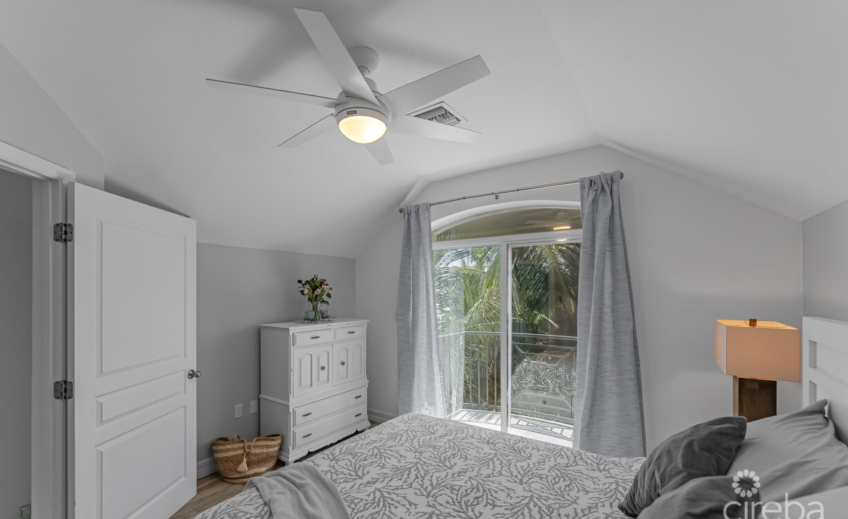 HARBOUR POINT OCEANFRONT 3 BED PLUS OFFICE