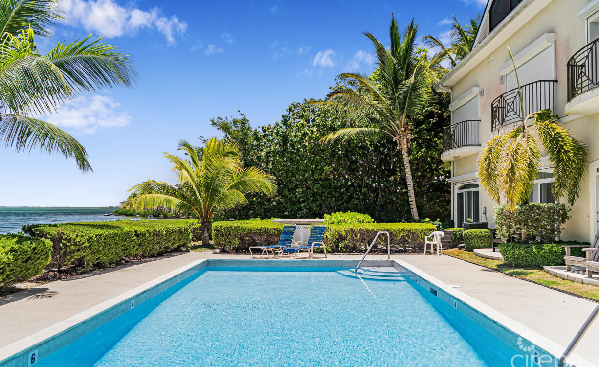 HARBOUR POINT OCEANFRONT 3 BED PLUS OFFICE