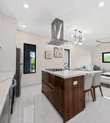 LOVELY 2 BED  2 BATH - ARZA WEST BAY
