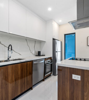 LOVELY 2 BED  2 BATH - ARZA WEST BAY