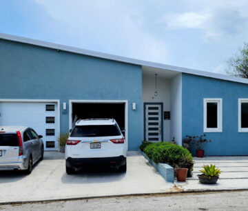 BEACH BAY HOME