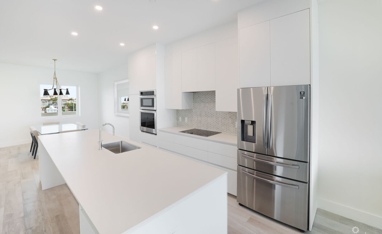 AURA #305 OCEANFRONT