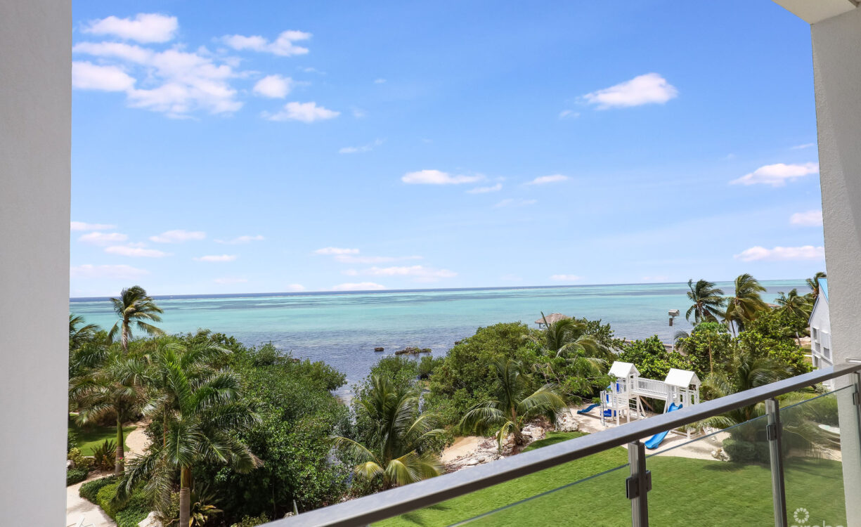 AURA #305 OCEANFRONT