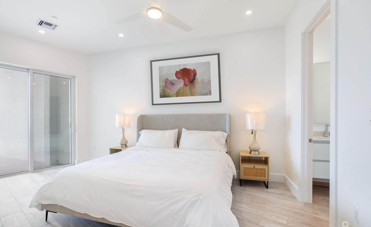 AURA #305 OCEANFRONT