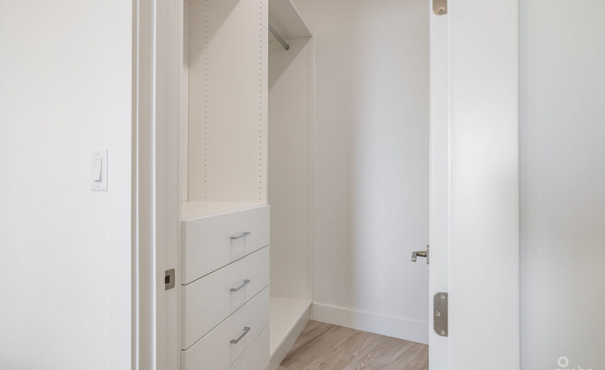AURA #305 OCEANFRONT