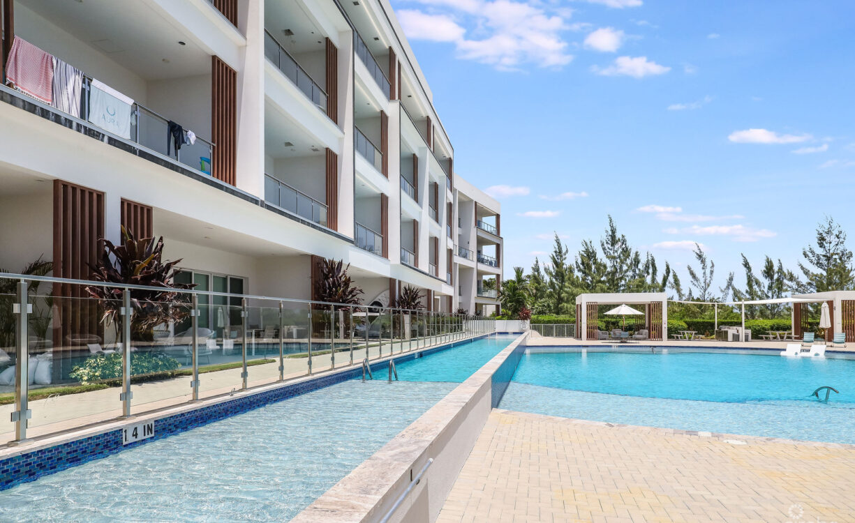 AURA #305 OCEANFRONT