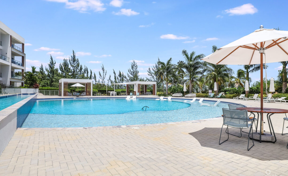 AURA #305 OCEANFRONT