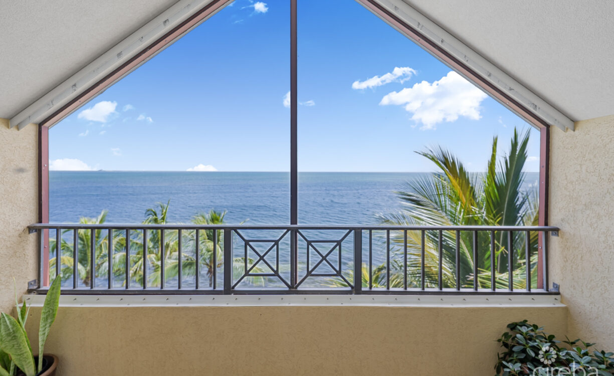 HARBOUR POINT OCEANFRONT 3 BED PLUS OFFICE