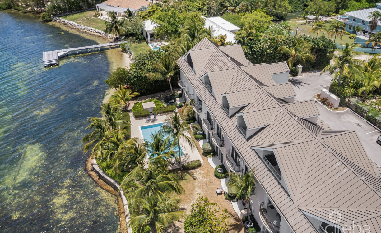 HARBOUR POINT OCEANFRONT 3 BED PLUS OFFICE