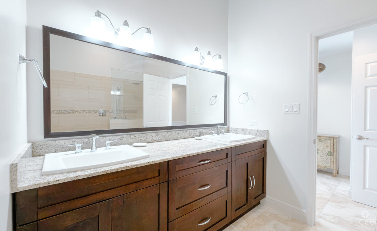 WINDSOR VILLAGE 2 BED TOWNHOUSE