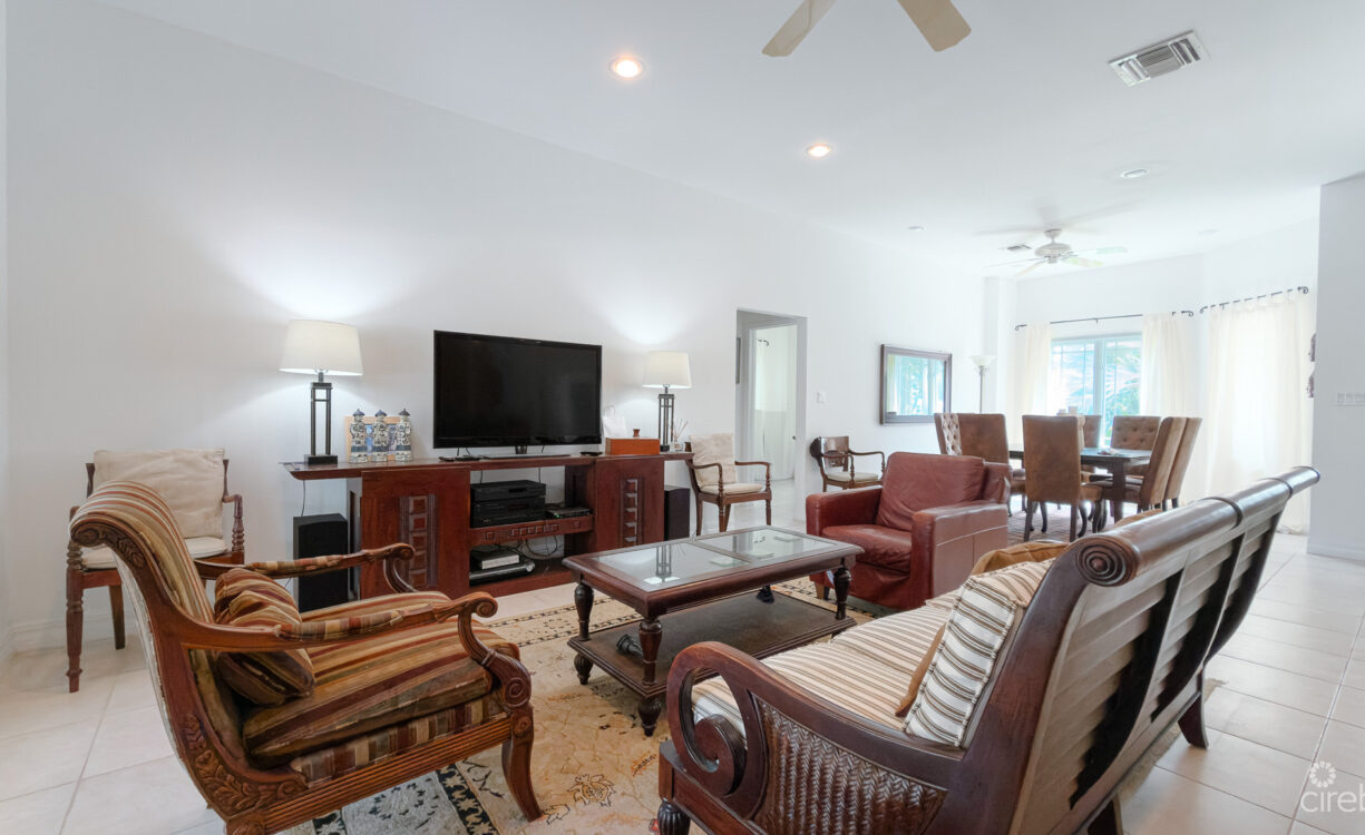 CANAL FRONT HOME 3 BED PROSPECT