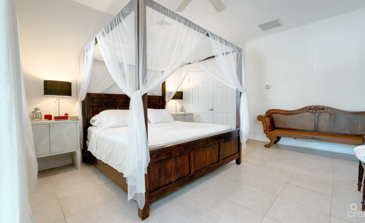 CANAL FRONT HOME 3 BED PROSPECT
