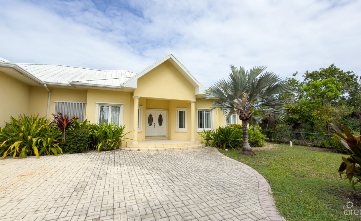 CANAL FRONT HOME 3 BED PROSPECT
