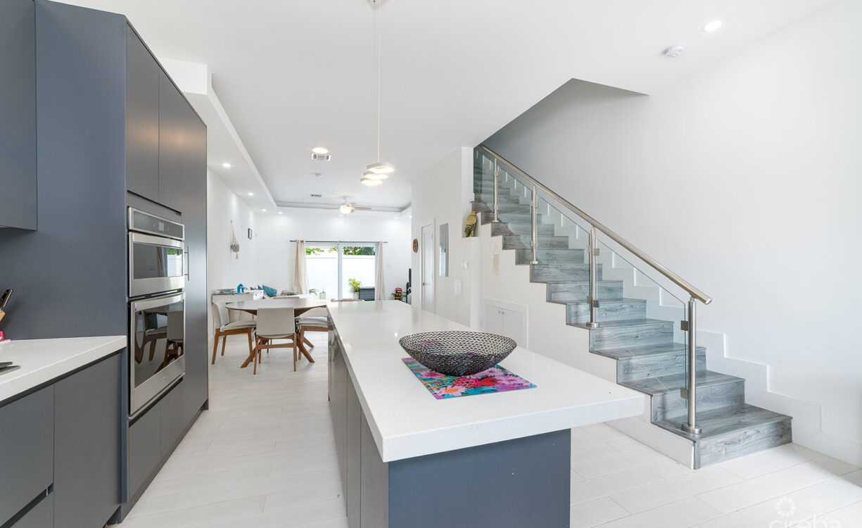 MANTRAS 2 BEDROOM TOWNHOME SOUTH SOUND