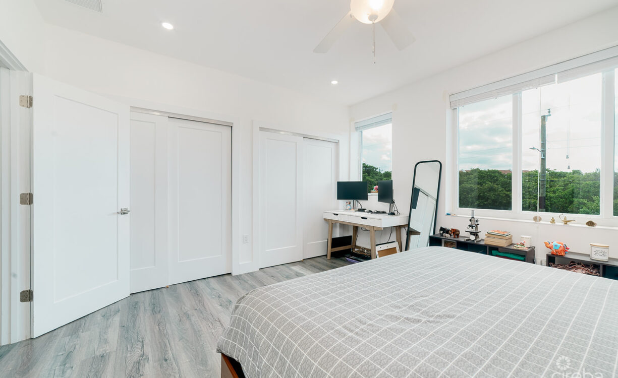 MANTRAS 2 BEDROOM TOWNHOME SOUTH SOUND