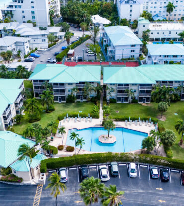 PLANTATION VILLAGE #9- SEVEN MILE BEACH