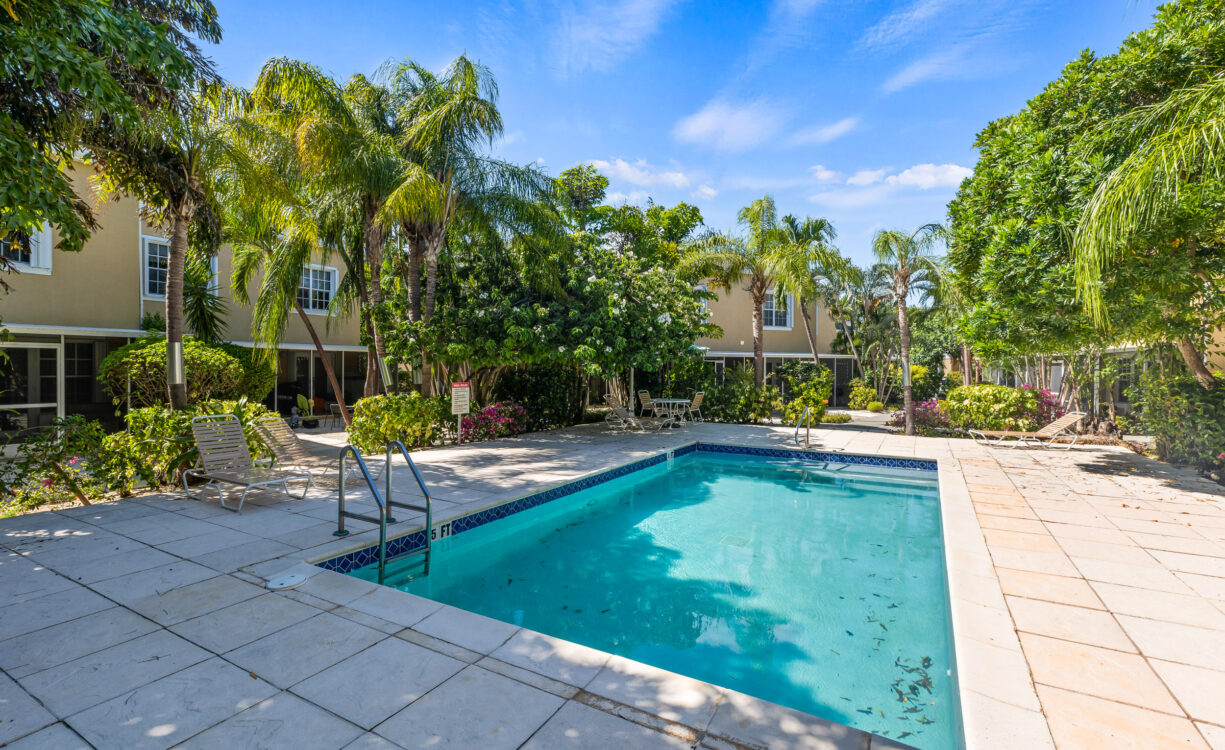 COCO RETREAT 34, GEORGE TOWN CONDO