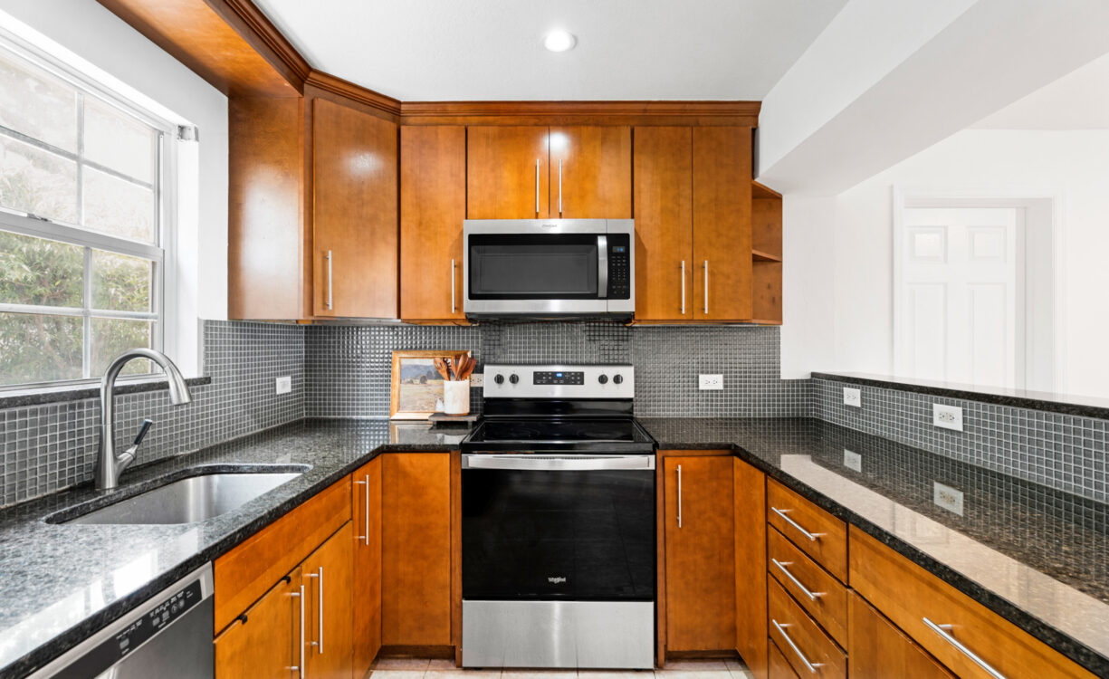 CARIBBEAN COURTS 8B, OCEANFRONT CONDO