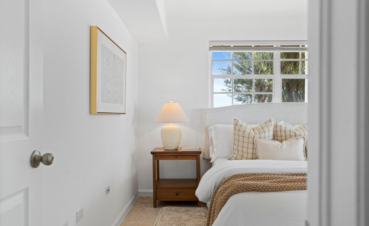 CARIBBEAN COURTS 8B, OCEANFRONT CONDO