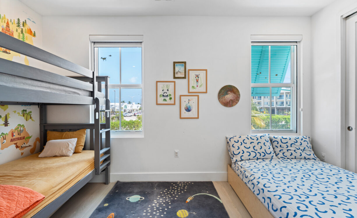 PERIWINKLE 551, 3 BEDROOM TOWNHOME