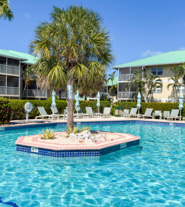PLANTATION VILLAGE - 7 MILE BEACH