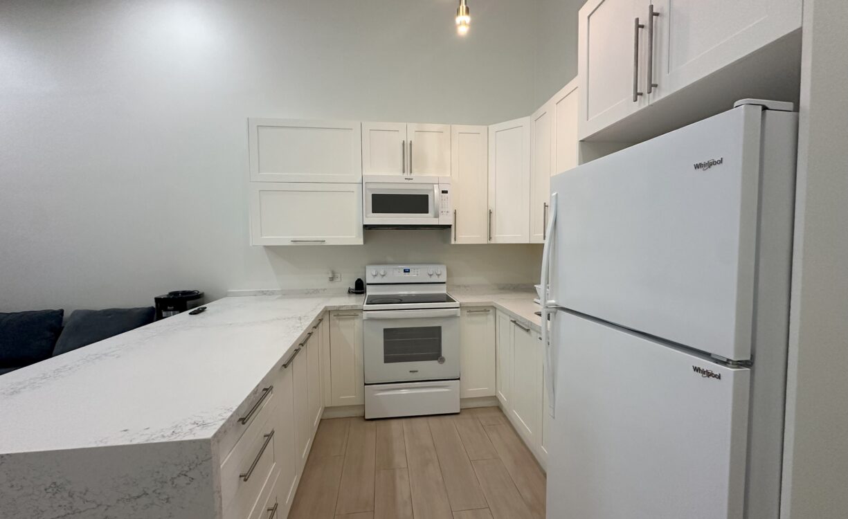 GATEWAY WEST 17, GEORGE TOWN CONDO