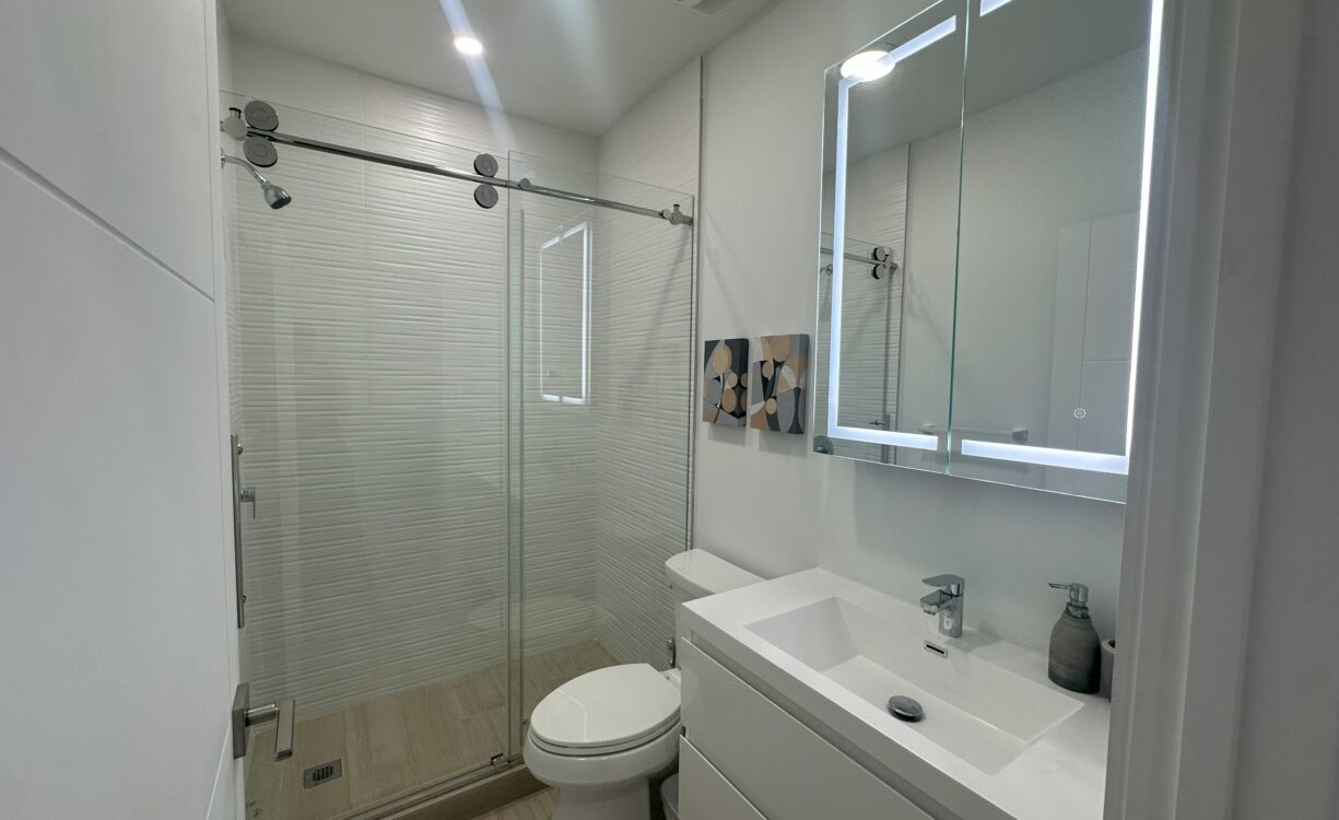 GATEWAY WEST 22, GEORGE TOWN CONDO