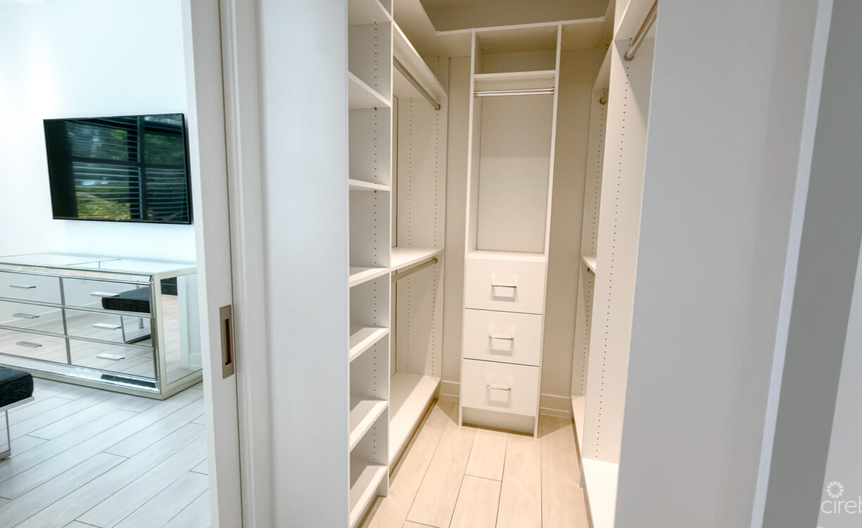 OLEA - 2 BED CORNER CONDO