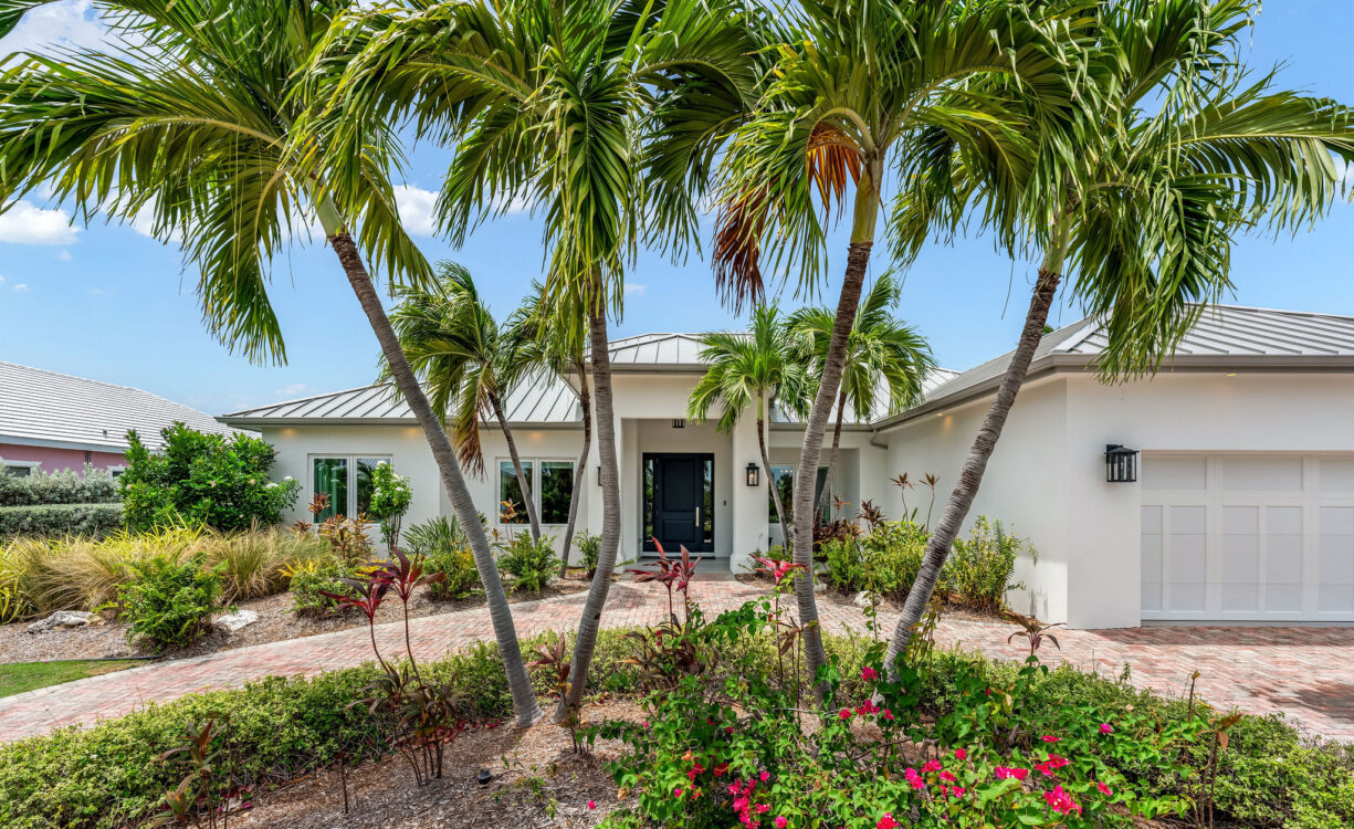 COCONUT COVE, THE SHORES FAMILY HOME